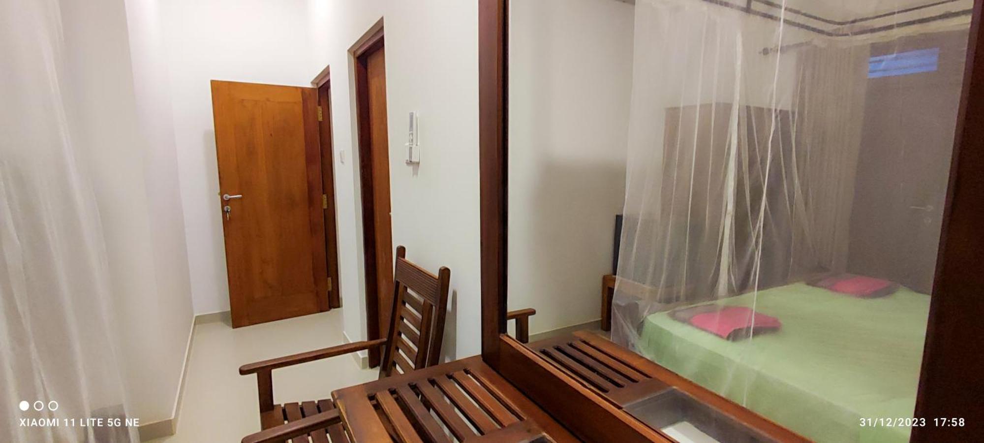 Villa Tanzanite Hikkaduwa Extérieur photo