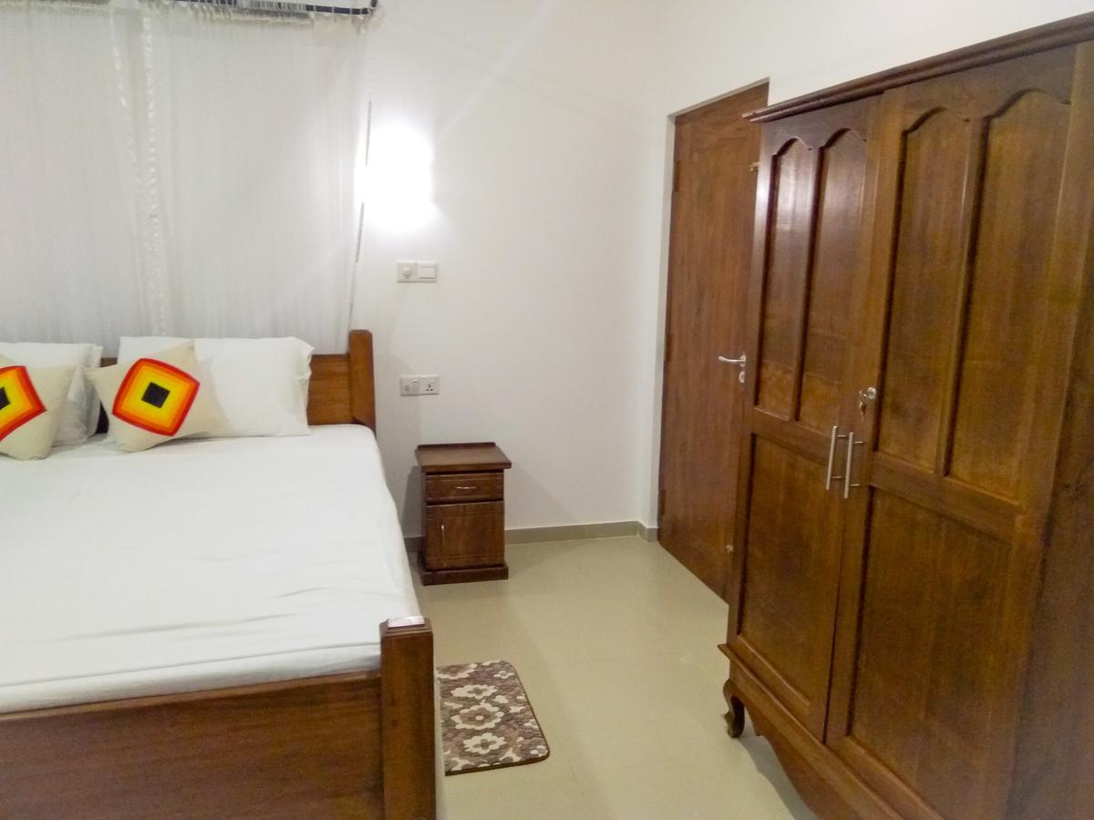 Villa Tanzanite Hikkaduwa Extérieur photo