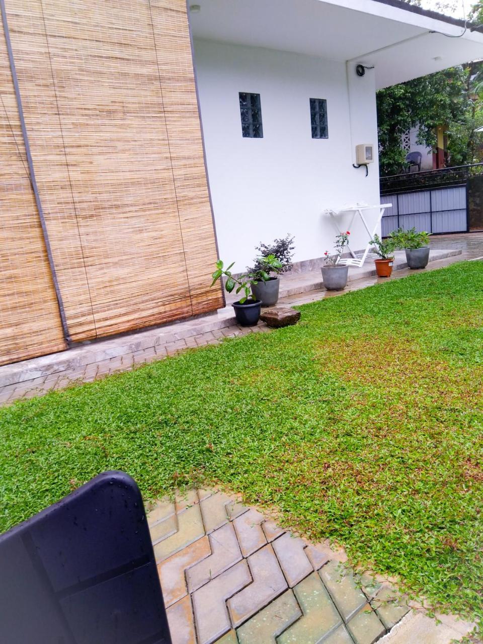 Villa Tanzanite Hikkaduwa Extérieur photo